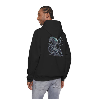 Alien Chill Hoodie – Retro Smoking Xenomorph Graphic Pullover