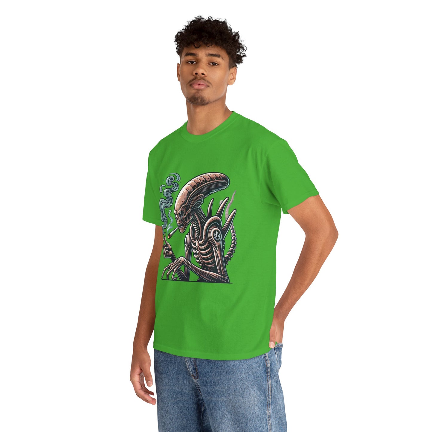 Alien Smoking Graphic Tee — Retro Sci‑Fi Xenomorph Illustration