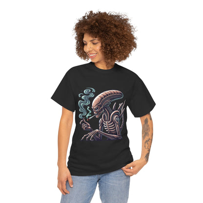 Alien Smoking Graphic Tee — Retro Sci‑Fi Xenomorph Illustration
