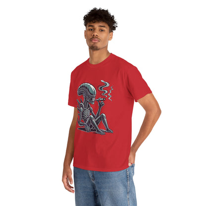 Alien Smoking Graphic Tee — Retro Sci‑Fi Xenomorph T-Shirt