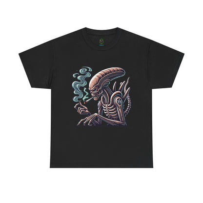 Alien Smoking Graphic Tee — Retro Sci‑Fi Xenomorph Illustration