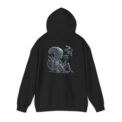 Alien Chill Hoodie – Retro Smoking Xenomorph Graphic Pullover