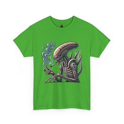 Alien Smoking Graphic Tee — Retro Sci‑Fi Xenomorph Illustration