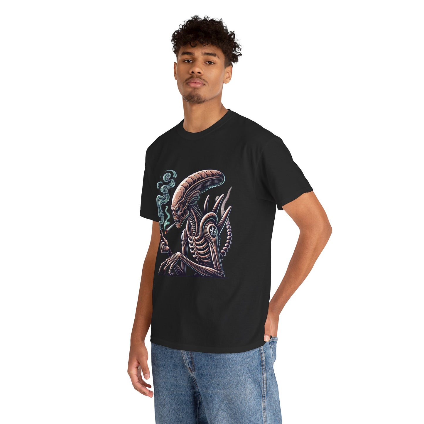 Alien Smoking Graphic Tee — Retro Sci‑Fi Xenomorph Illustration