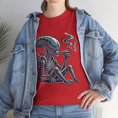 Alien Smoking Graphic Tee — Retro Sci‑Fi Xenomorph T-Shirt