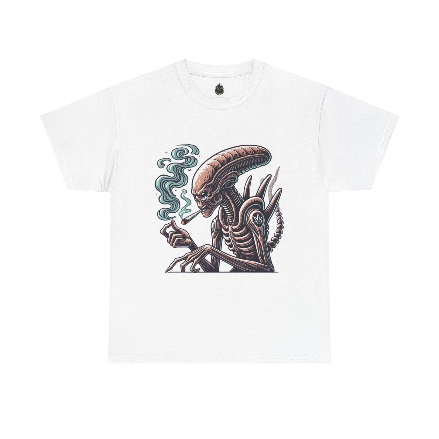 Alien Smoking Graphic Tee — Retro Sci‑Fi Xenomorph Illustration